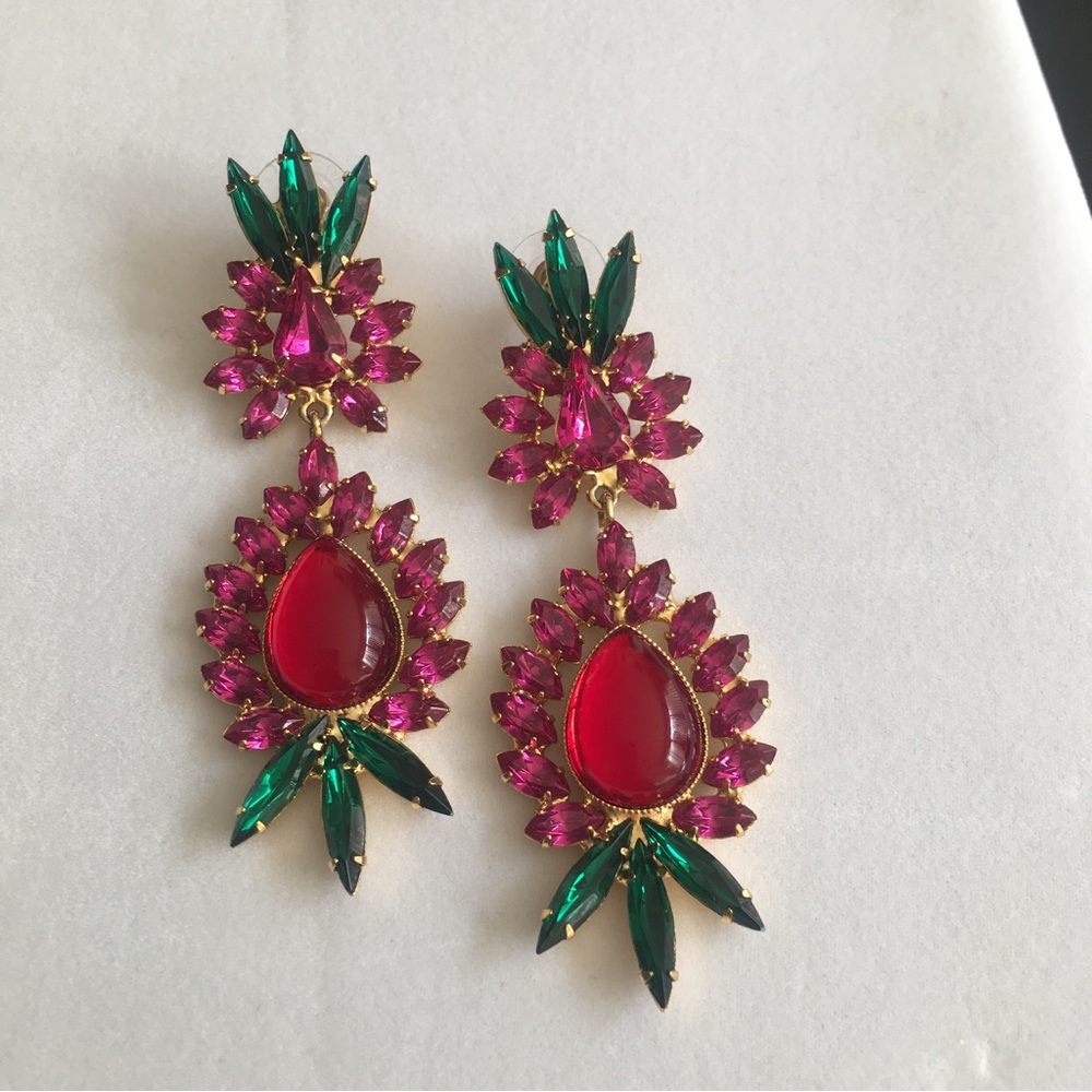 NWOT Rhinestone Earrings
